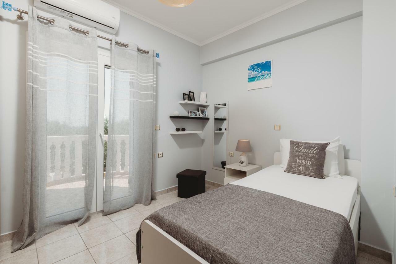 Villa Rosa 3 Bedroom With Sea View 트라가키온 외부 사진